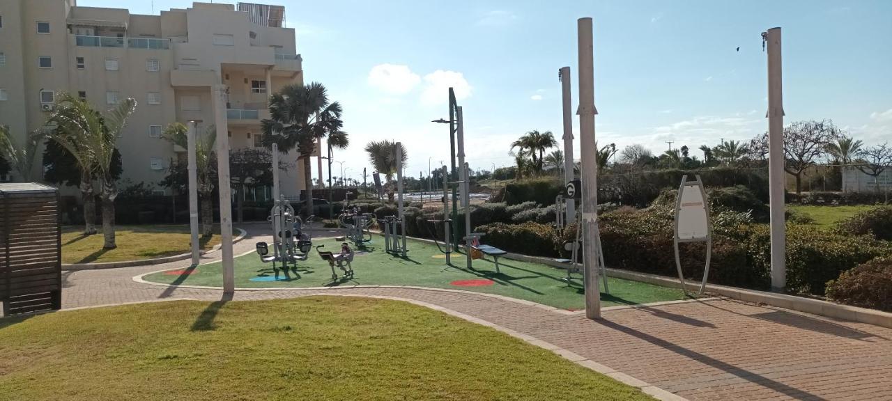 Beach Suite Israel- Private Jacuzzi Garden Suite & Gym, 3 Min Walk To Beach ביץ סוייט ישראל- ג'קוזי פרטי בגינה 3 דקות הליכה לים וחדר כושר Ασκελόν Εξωτερικό φωτογραφία